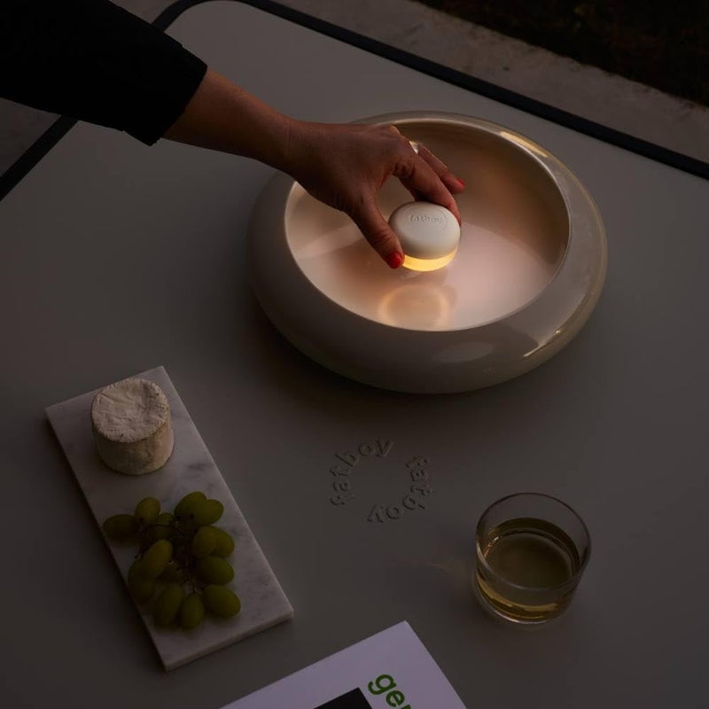 Fatboy Oloha bowl with lamp, multifunctional lamp, rechargeable LED Light, 8 hours of battery run time (37.5 x 8.2 cm) Large, Desert - Image 2